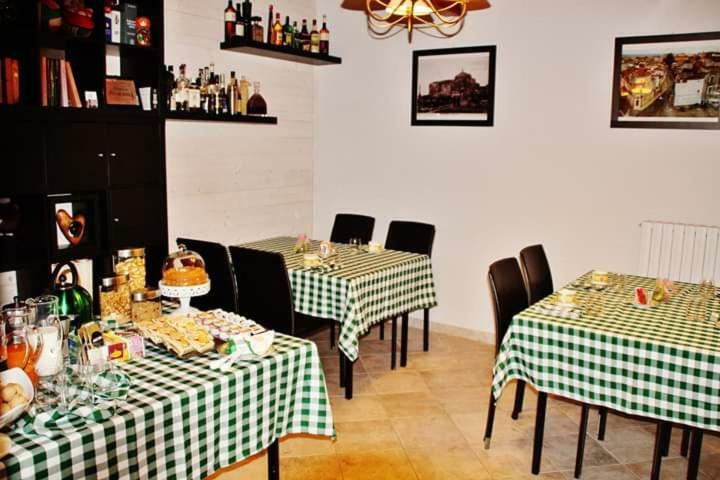 Hotel The Holiday House Santeramo in Colle Exterior foto